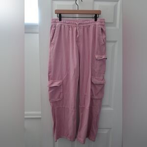 Old Navy Mid-Rise Wide Leg Cargo Pants In Pink Size L